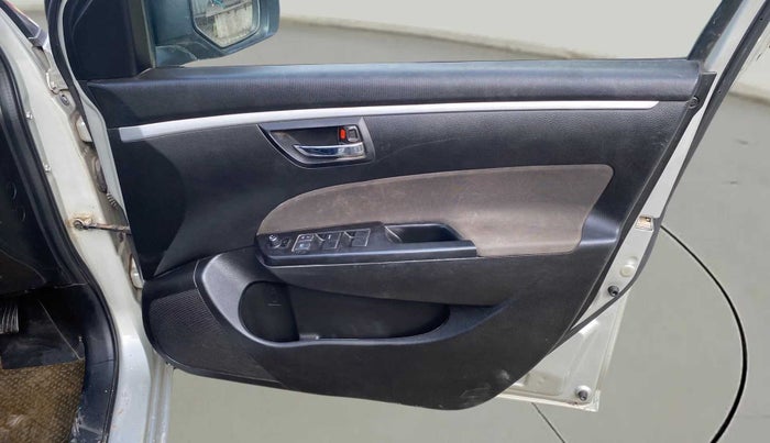 2015 Maruti Swift VXI, Petrol, Manual, 39,118 km, Driver Side Door Panels Control