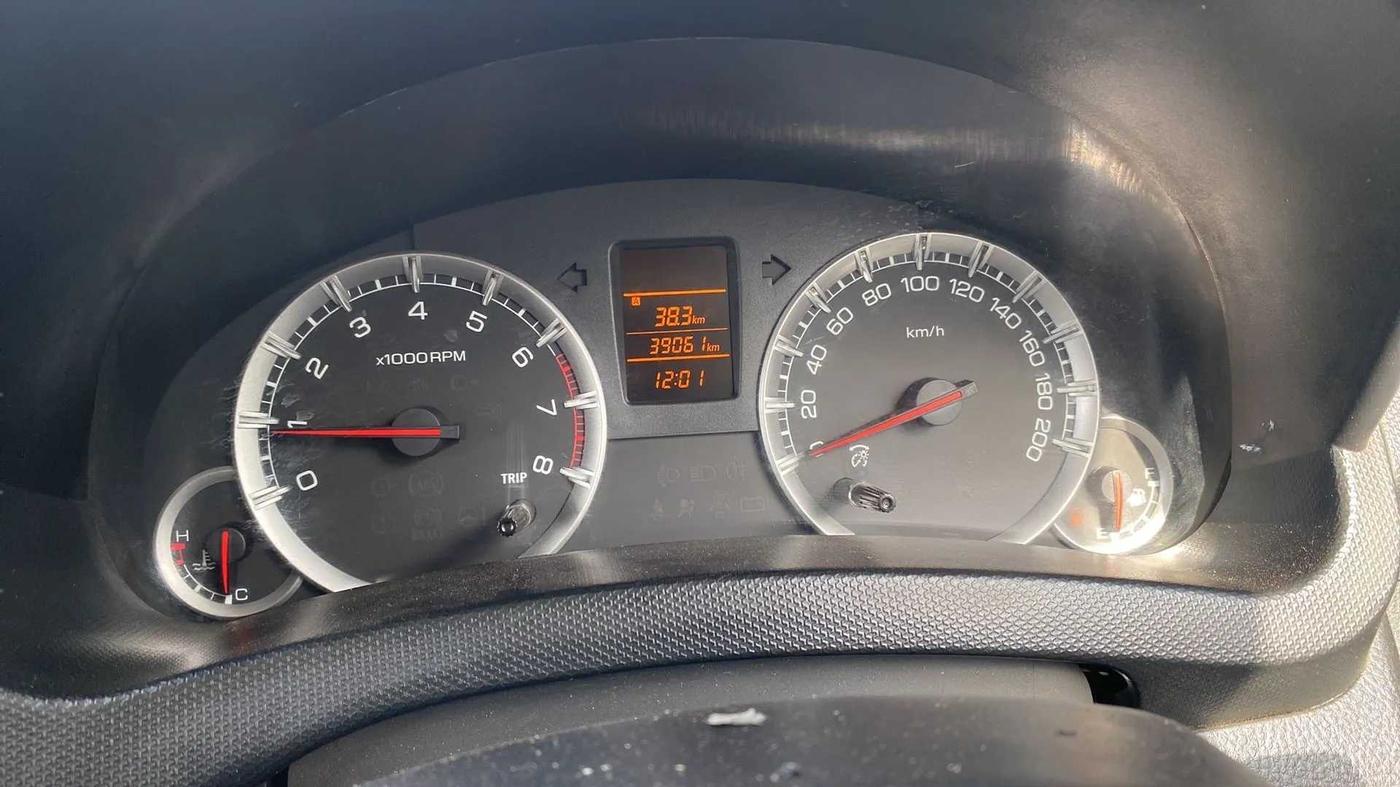 2015 Maruti Swift VXI, Petrol, Manual, 39,118 km, Odometer Image
