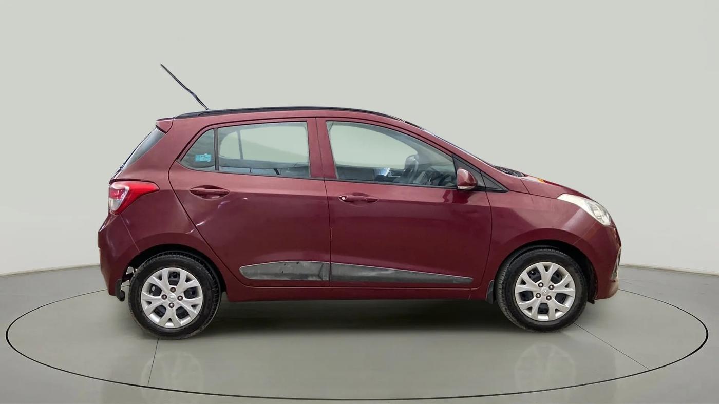 2015 Hyundai Grand i10 SPORTZ 1.2 KAPPA VTVT, Petrol, Manual, 77,646 km, Right Side View
