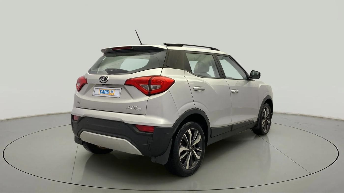 2020 Mahindra XUV300 W8 (O) 1.2 PETROL, Petrol, Manual, 59,575 km, Right Back Diagonal