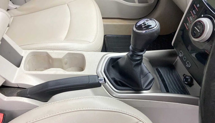 2020 Mahindra XUV300 W8 (O) 1.2 PETROL, Petrol, Manual, 59,575 km, Gear Lever