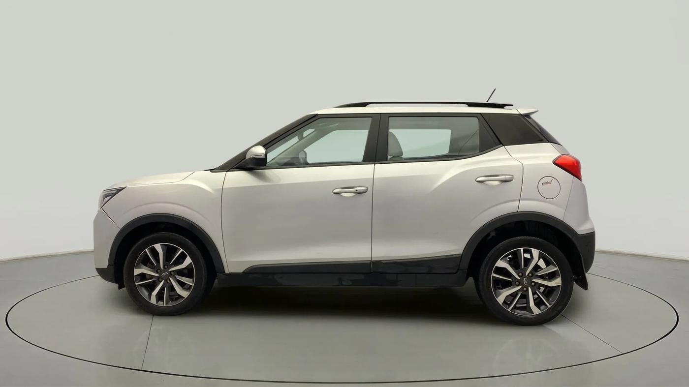 2020 Mahindra XUV300 W8 (O) 1.2 PETROL, Petrol, Manual, 59,575 km, Left Side