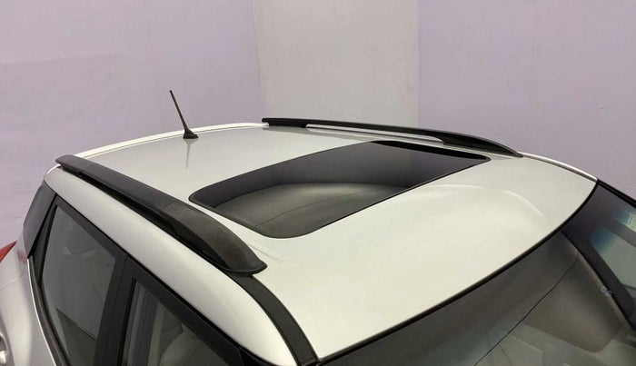 2020 Mahindra XUV300 W8 (O) 1.2 PETROL, Petrol, Manual, 59,575 km, Roof