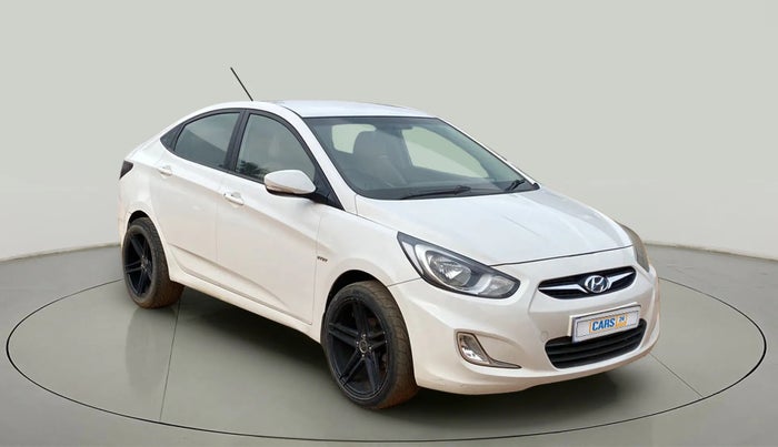 2014 Hyundai Verna FLUIDIC 1.6 VTVT SX, Petrol, Manual, 1,01,629 km, Right Front Diagonal