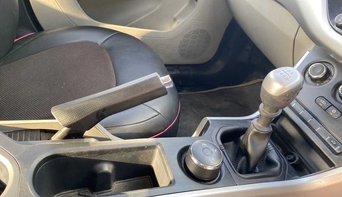 2019 Tata NEXON XM DIESEL, Diesel, Manual, 32,497 km, Gear Lever