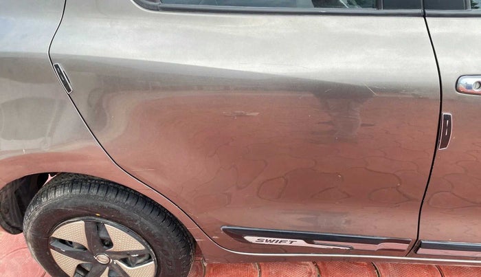 2019 Maruti Swift VDI, Diesel, Manual, 96,045 km, Right rear door - Minor scratches