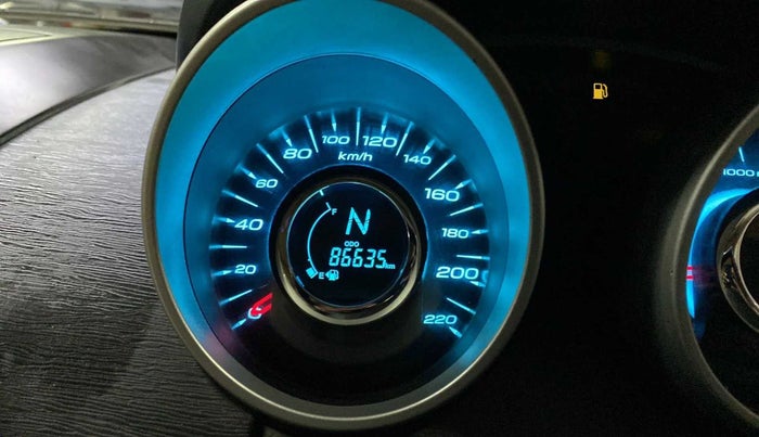 2016 Mahindra XUV500 W10, Diesel, Manual, 86,719 km, Odometer Image