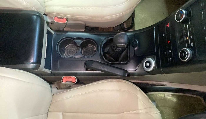 2016 Mahindra XUV500 W10, Diesel, Manual, 86,719 km, Gear Lever
