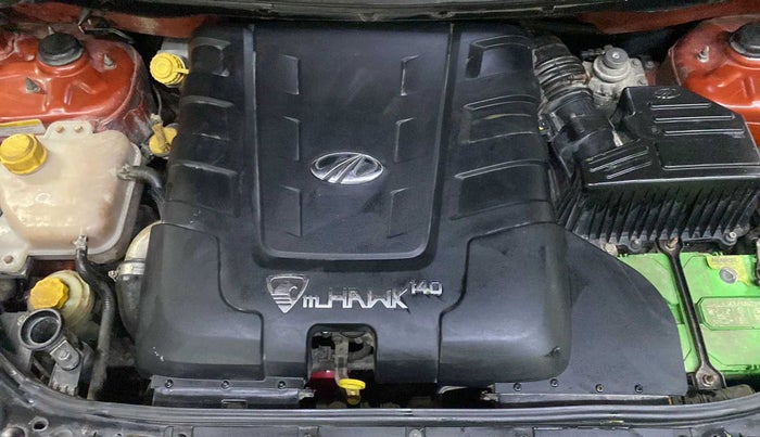 2016 Mahindra XUV500 W10, Diesel, Manual, 86,719 km, Open Bonet