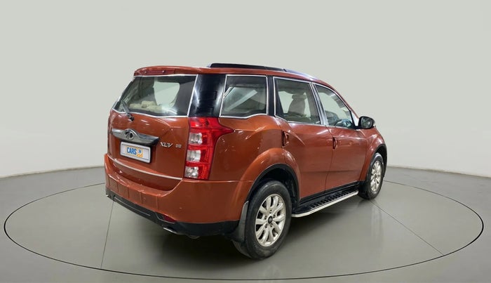 2016 Mahindra XUV500 W10, Diesel, Manual, 86,719 km, Right Back Diagonal