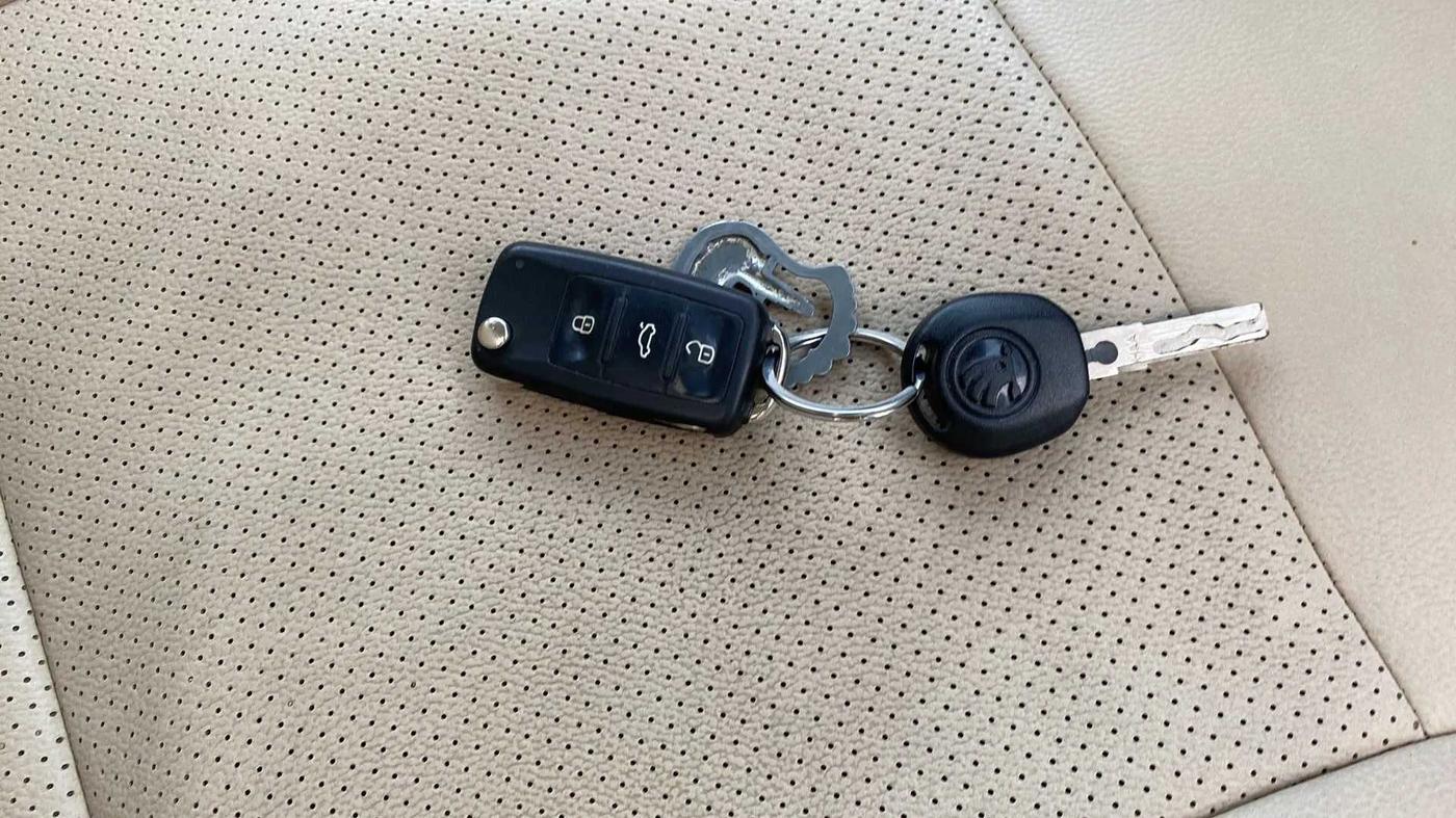 2021 Skoda Rapid 1.0 AMBITION TSI MT, Petrol, Manual, 41,106 km, Key Close Up