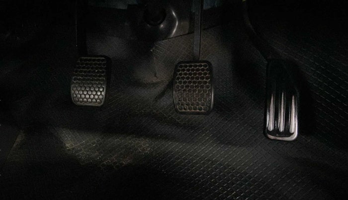 2015 Maruti Alto 800 LXI, Petrol, Manual, 29,424 km, Pedals