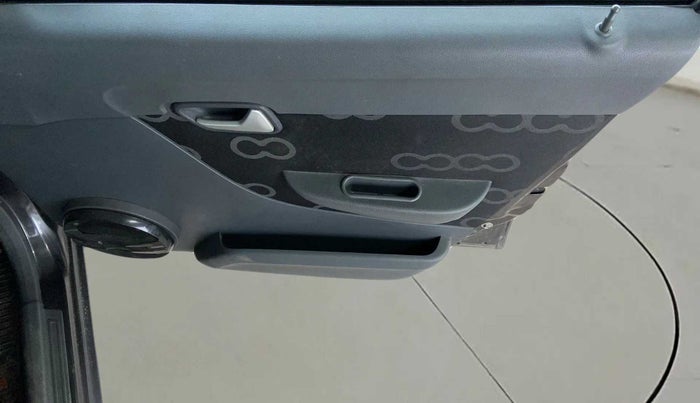 2015 Maruti Alto 800 LXI, Petrol, Manual, 29,424 km, Driver Side Door Panels Control
