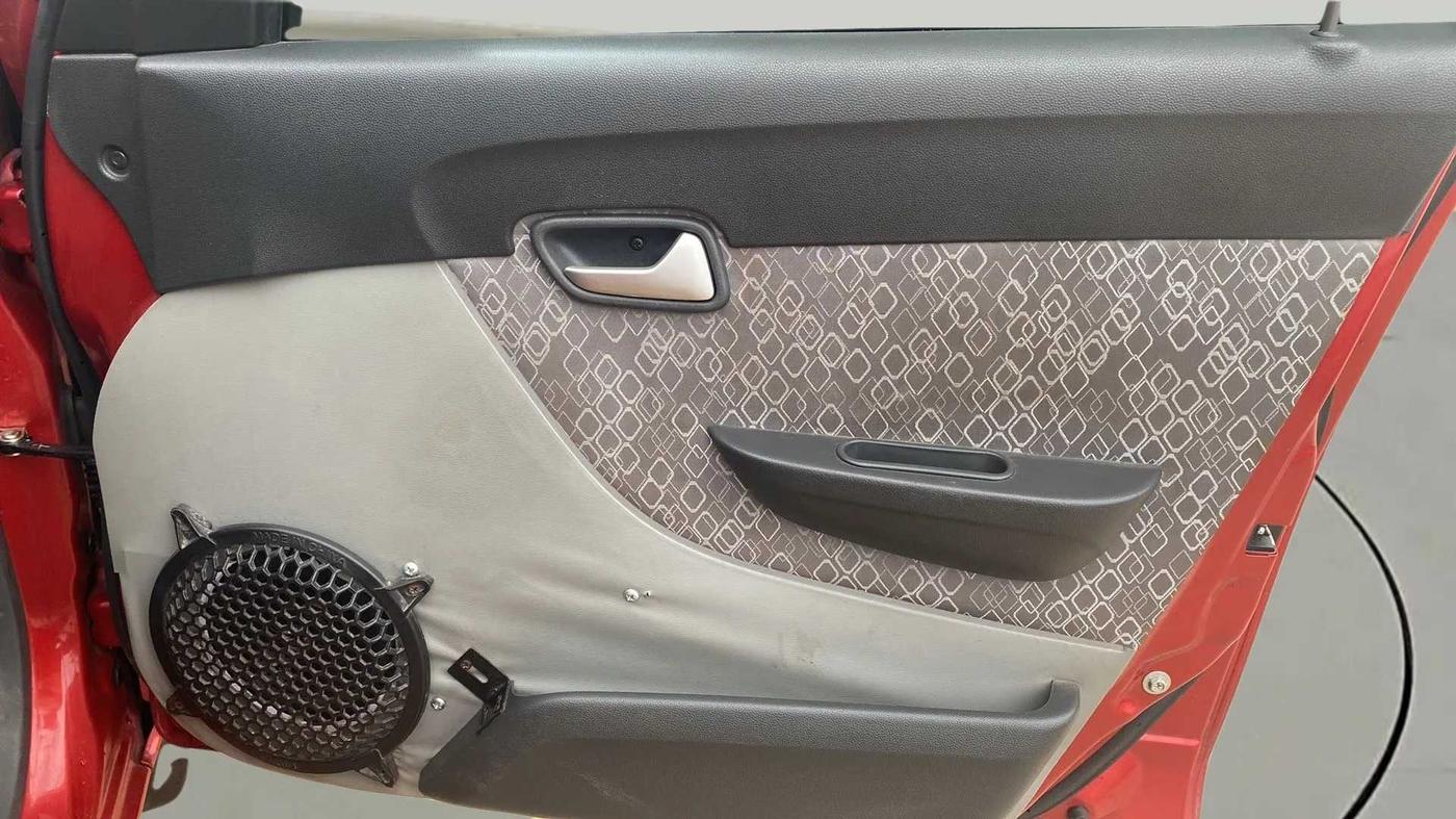 2018 Maruti Alto 800 LXI, Petrol, Manual, 20,391 km, Driver Side Door Panels Control
