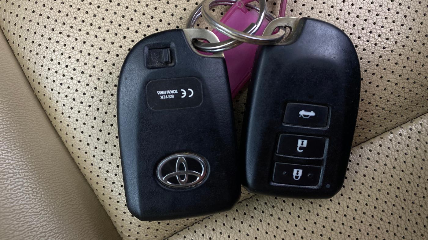 2018 Toyota YARIS VX MT, Petrol, Manual, 77,151 km, Key Close Up