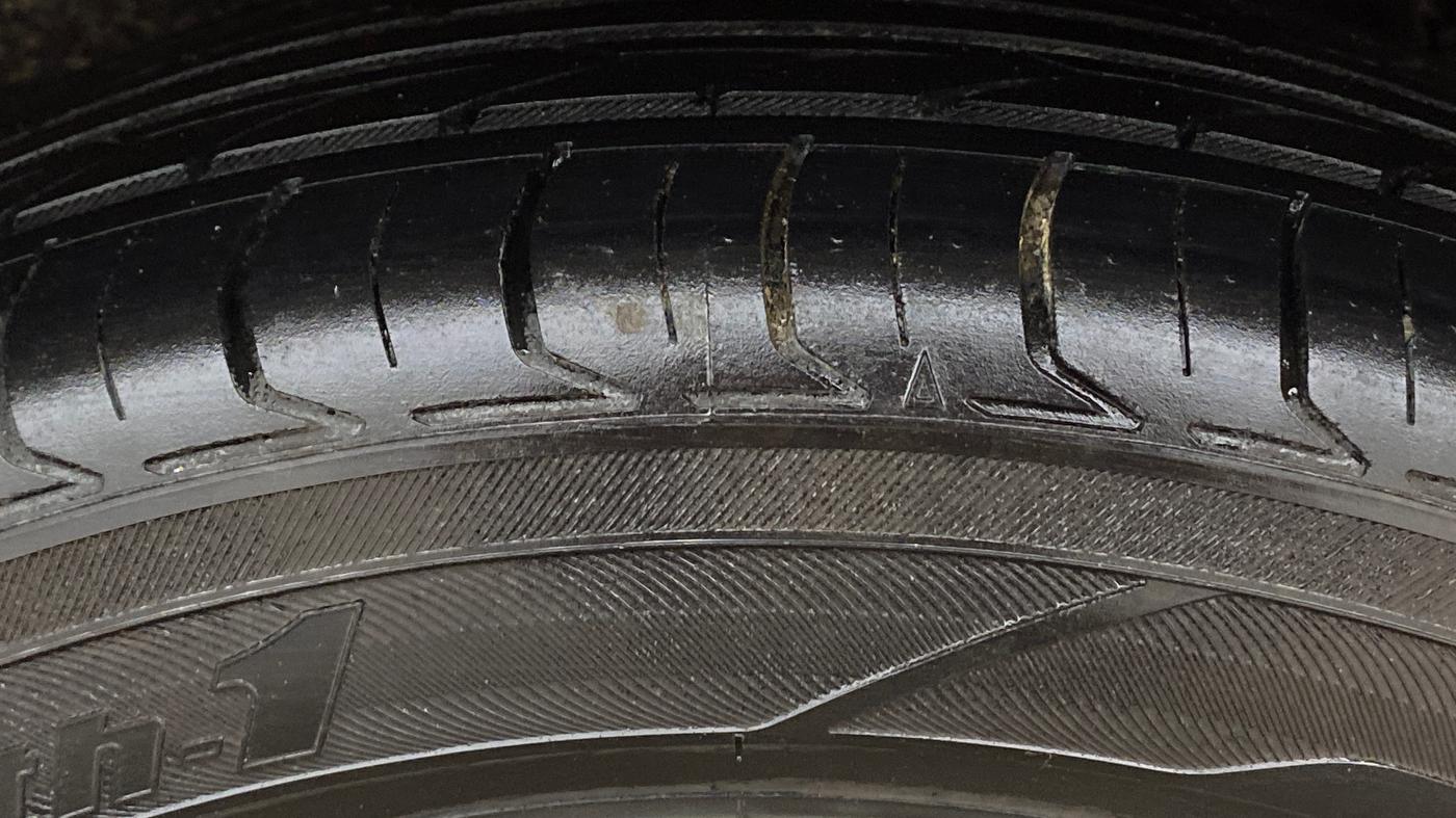 2018 Toyota YARIS VX MT, Petrol, Manual, 77,151 km, Left Rear Tyre Tread