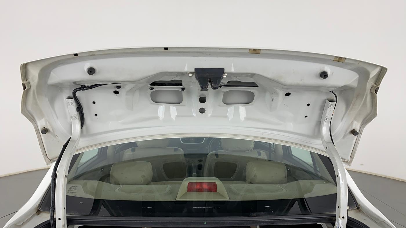 2013 Maruti Swift Dzire VXI, CNG, Manual, 95,660 km, Boot Door Open