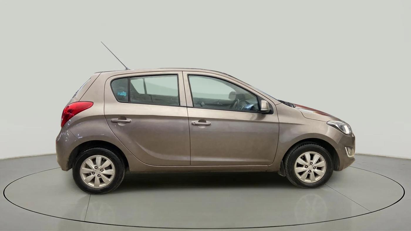 2012 Hyundai i20 SPORTZ 1.2, Petrol, Manual, 38,312 km, Right Side View