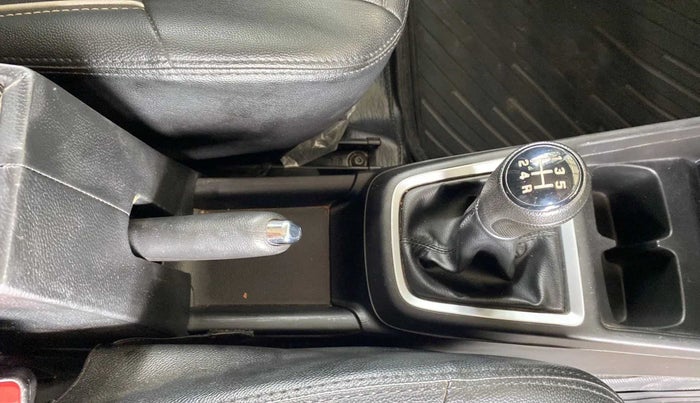 2021 Maruti Swift VXI, Petrol, Manual, 32,021 km, Gear Lever