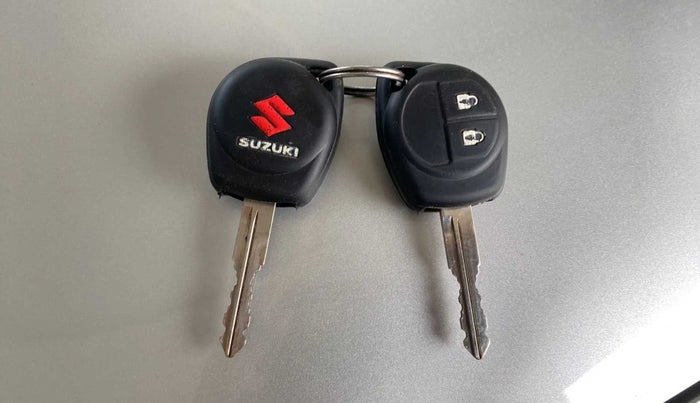 2021 Maruti Swift VXI, Petrol, Manual, 32,021 km, Key Close Up