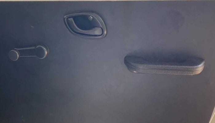 2022 Maruti Eeco 5 STR AC (O), Petrol, Manual, 13,235 km, Driver Side Door Panels Control