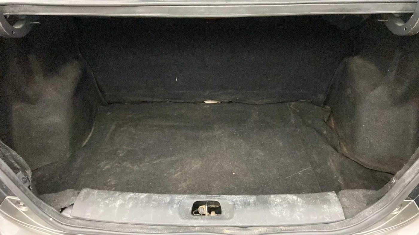 2015 Maruti Swift Dzire LXI (O), Petrol, Manual, 93,772 km, Boot Inside