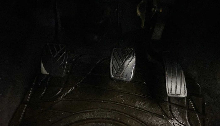 2015 Maruti Celerio VXI CNG, CNG, Manual, 82,115 km, Pedals