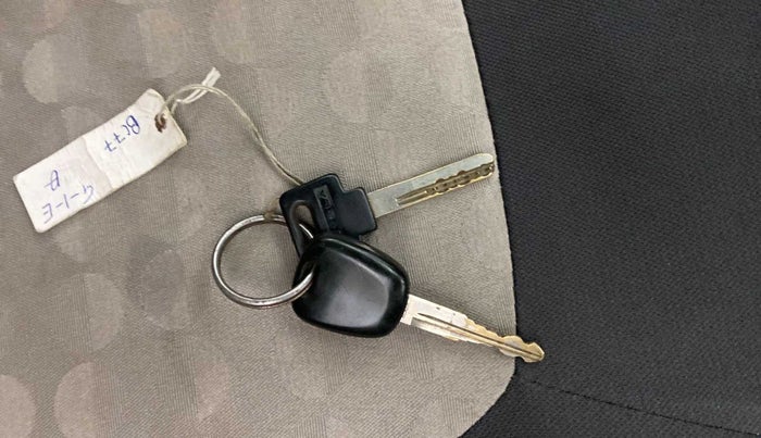2015 Maruti Celerio VXI CNG, CNG, Manual, 82,115 km, Key Close Up