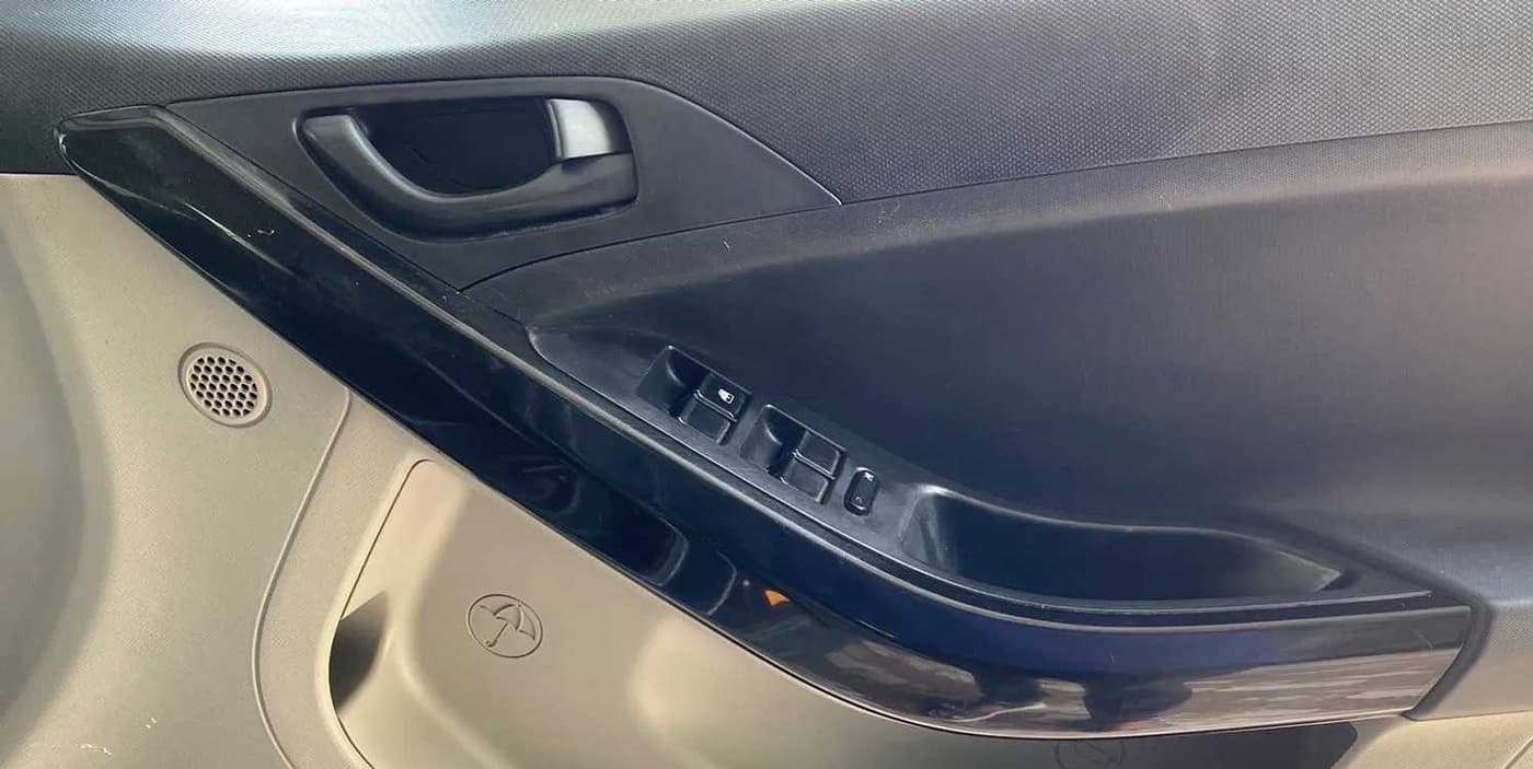 2019 Tata NEXON XM DIESEL, Diesel, Manual, 86,098 km, Driver Side Door Panels Control