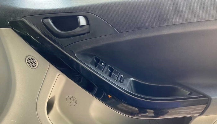 2019 Tata NEXON XM DIESEL, Diesel, Manual, 86,098 km, Driver Side Door Panels Control
