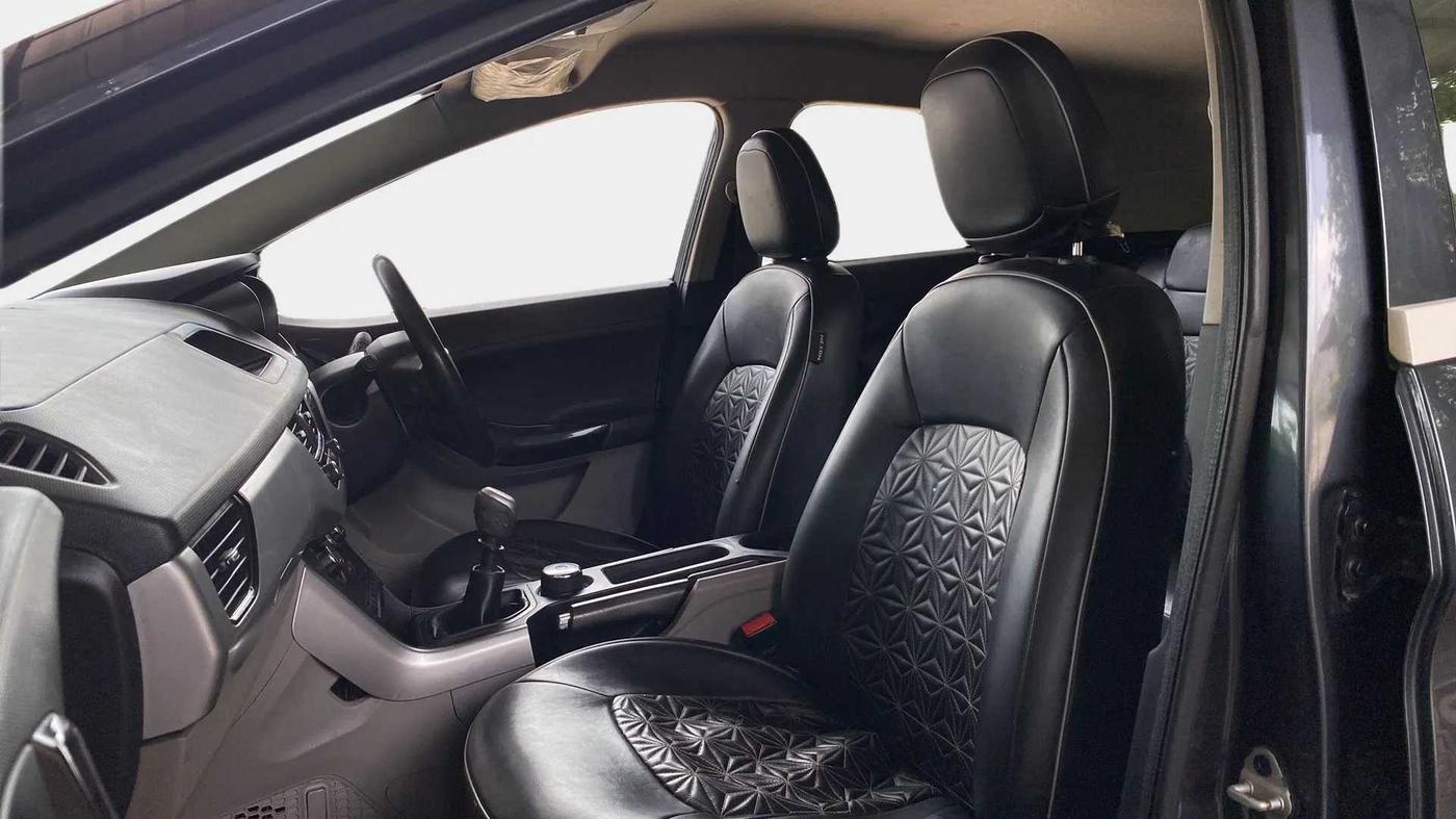 2019 Tata NEXON XM DIESEL, Diesel, Manual, 86,098 km, Right Side Front Door Cabin
