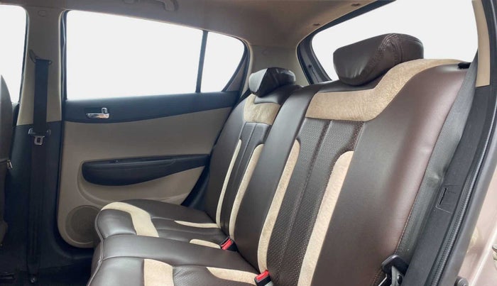 2013 Hyundai i20 SPORTZ 1.2, Petrol, Manual, 55,123 km, Right Side Rear Door Cabin