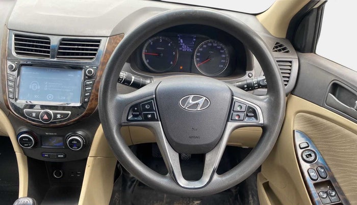 2017 Hyundai Verna 1.6 CRDI SX, Diesel, Manual, 1,23,051 km, Steering Wheel Close Up