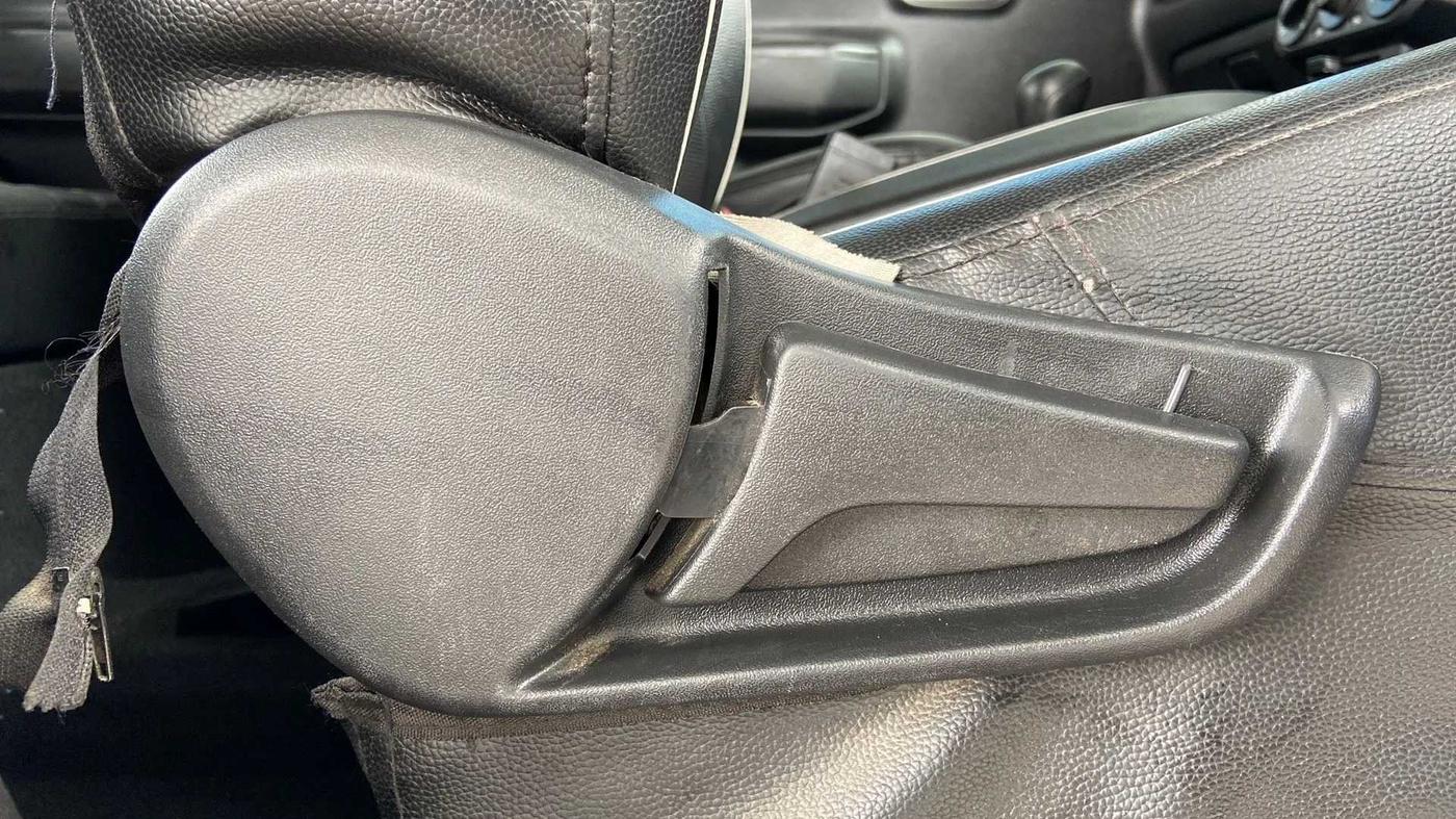 2019 Maruti S PRESSO VXI PLUS AMT, Petrol, Automatic, 49,867 km, Driver Side Adjustment Panel