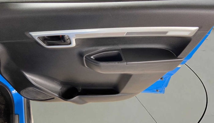 2019 Maruti S PRESSO VXI PLUS AMT, Petrol, Automatic, 49,867 km, Driver Side Door Panels Control