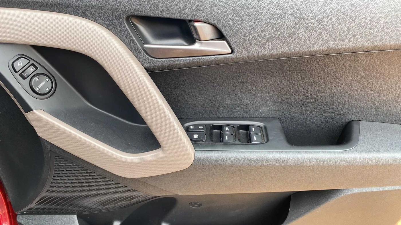 2017 Hyundai Creta SX PLUS 1.6 PETROL, Petrol, Manual, 43,068 km, Driver Side Door Panels Control