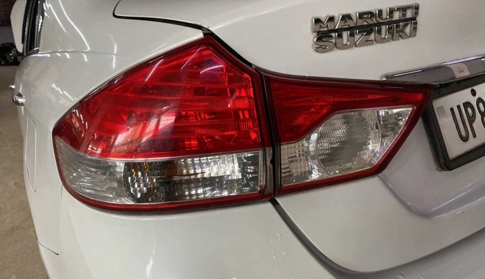 2016 Maruti Ciaz ZXI+, Petrol, Manual, 1,14,722 km, Left tail light - < 2 inches,no. = 2