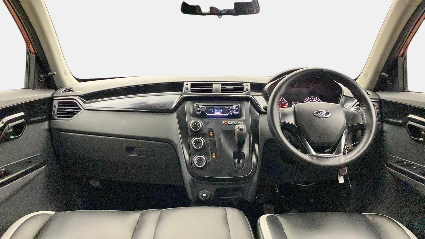 2017 Mahindra KUV 100 NXT K4+ P 6 STR, Petrol, Manual, 21,144 km, Dashboard