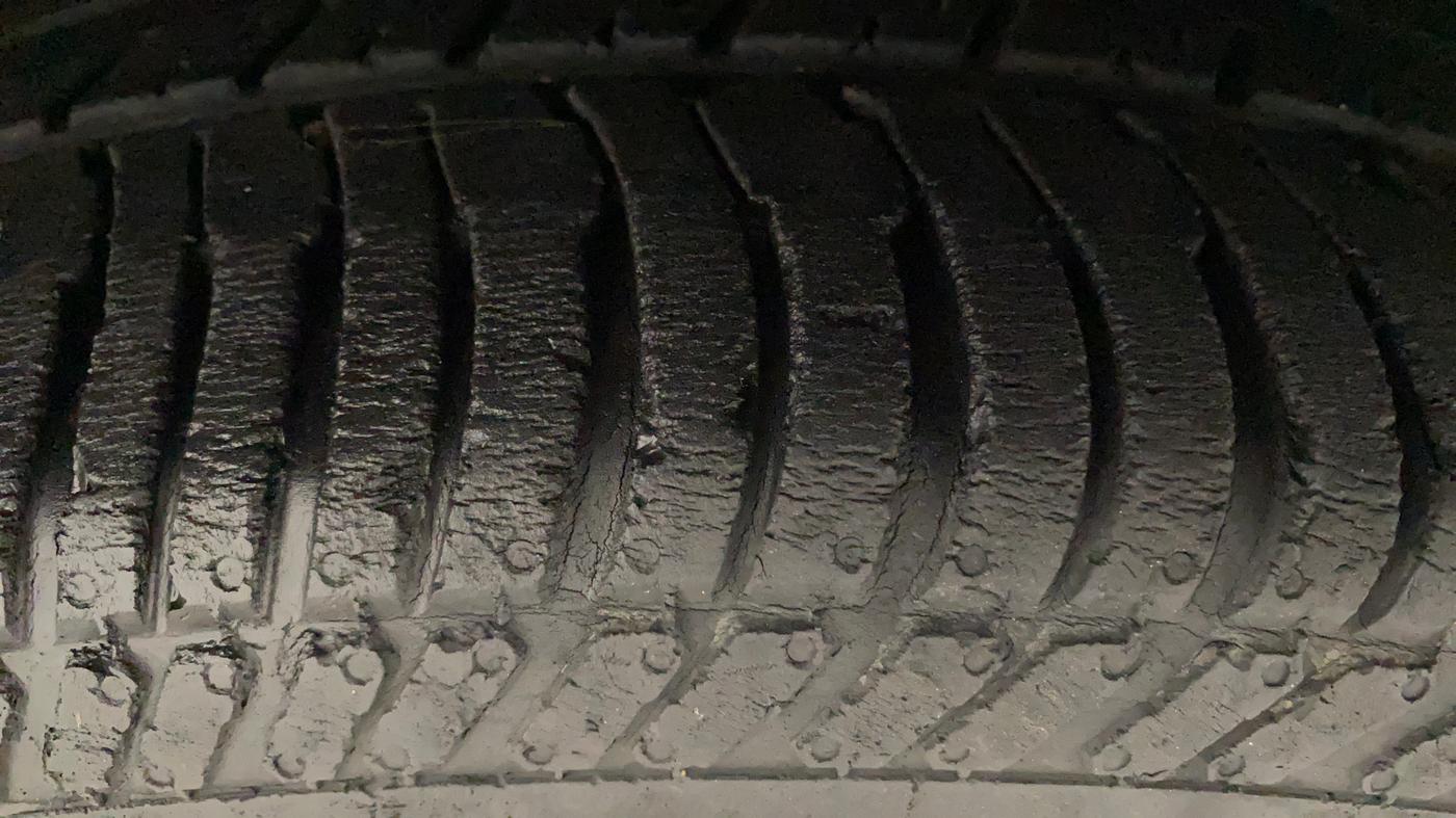 2015 Ford Ecosport TITANIUM 1.5L PETROL AT, Petrol, Automatic, 62,217 km, Left Front Tyre Tread