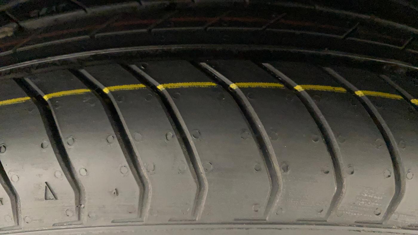2015 Ford Ecosport TITANIUM 1.5L PETROL AT, Petrol, Automatic, 62,217 km, Left Rear Tyre Tread