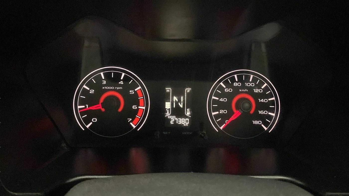 2016 Mahindra Kuv100 K4 6 STR, Petrol, Manual, 27,368 km, Odometer Image