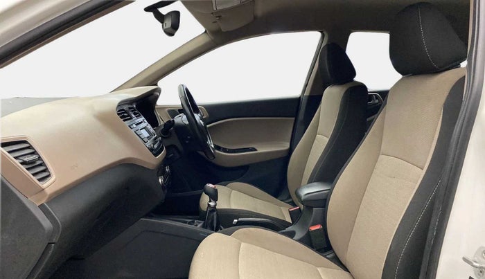 2015 Hyundai Elite i20 ASTA 1.2, CNG, Manual, 71,476 km, Right Side Front Door Cabin