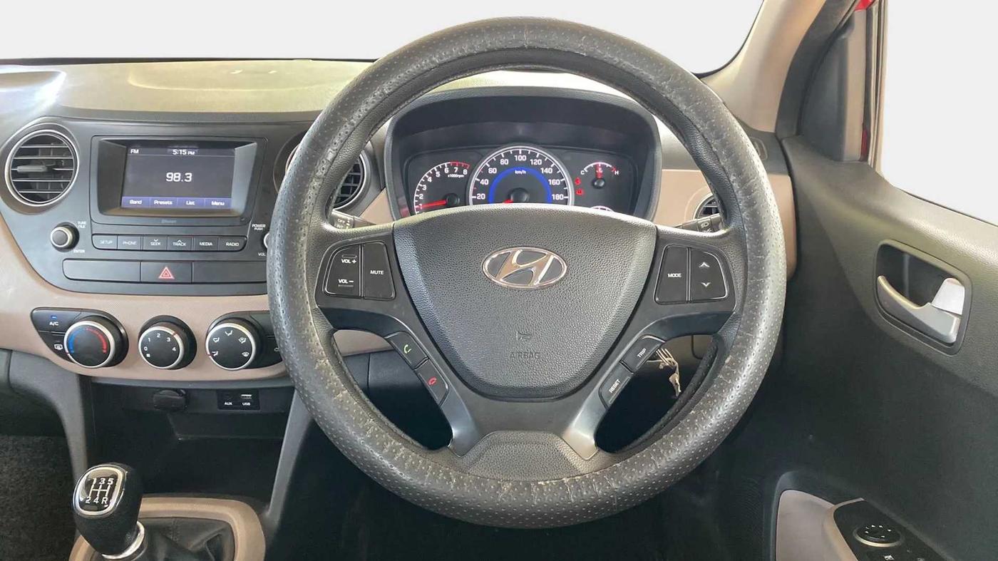 2017 Hyundai Grand i10 SPORTZ 1.2 KAPPA VTVT, Petrol, Manual, 66,227 km, Steering Wheel Close Up