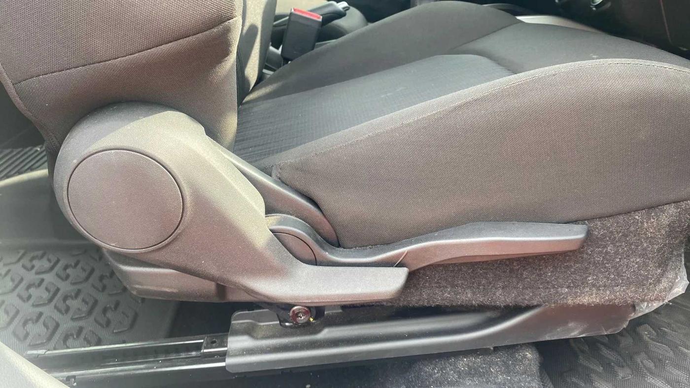 2022 Maruti Baleno ALPHA PETROL 1.2, Petrol, Manual, 2,031 km, Driver Side Adjustment Panel