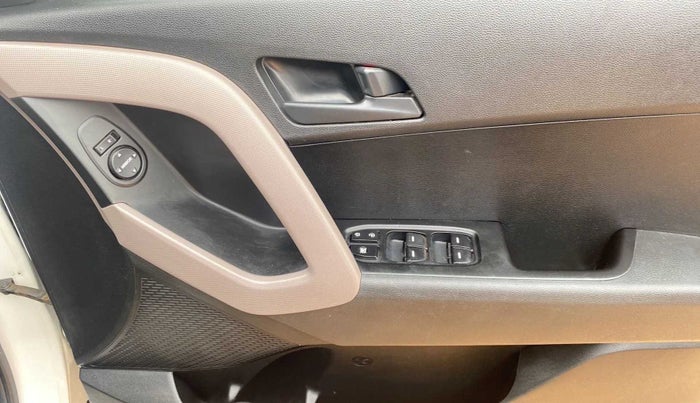 2018 Hyundai Creta E PLUS 1.6 PETROL, Petrol, Manual, 73,474 km, Driver Side Door Panels Control