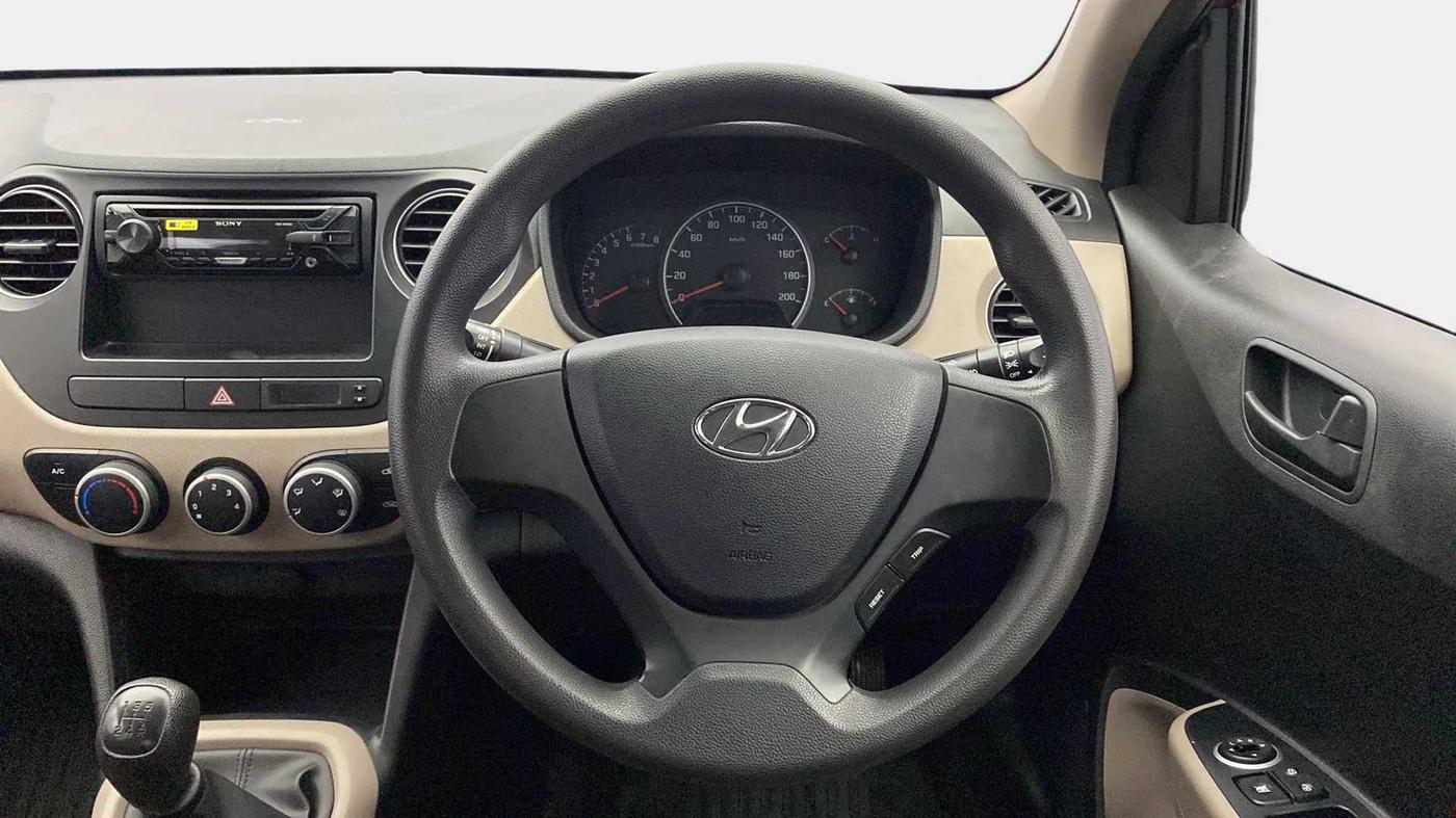 2016 Hyundai Grand i10 MAGNA 1.2 KAPPA VTVT, Petrol, Manual, 36,010 km, Steering Wheel Close Up