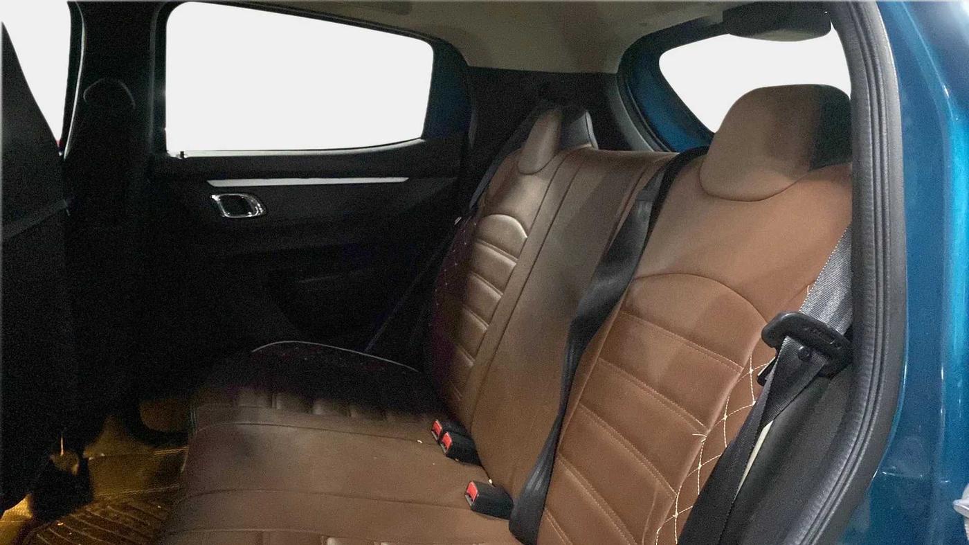 2022 Renault Kwid CLIMBER MT 1.0, Petrol, Manual, 19,937 km, Right Side Rear Door Cabin