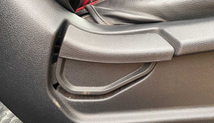 2019 Hyundai VENUE S 1.0 TURBO DCT, Petrol, Automatic, 50,055 km, Driver Side Adjustment Panel