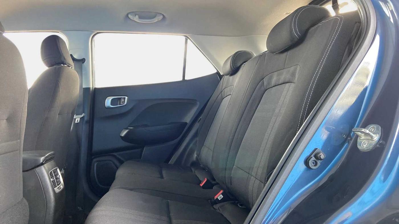 2020 Hyundai VENUE S+ 1.2, Petrol, Manual, 44,438 km, Right Side Rear Door Cabin