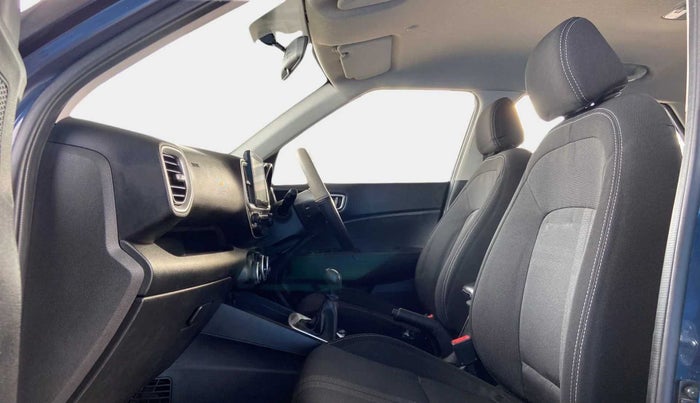 2020 Hyundai VENUE S+ 1.2, Petrol, Manual, 44,438 km, Right Side Front Door Cabin